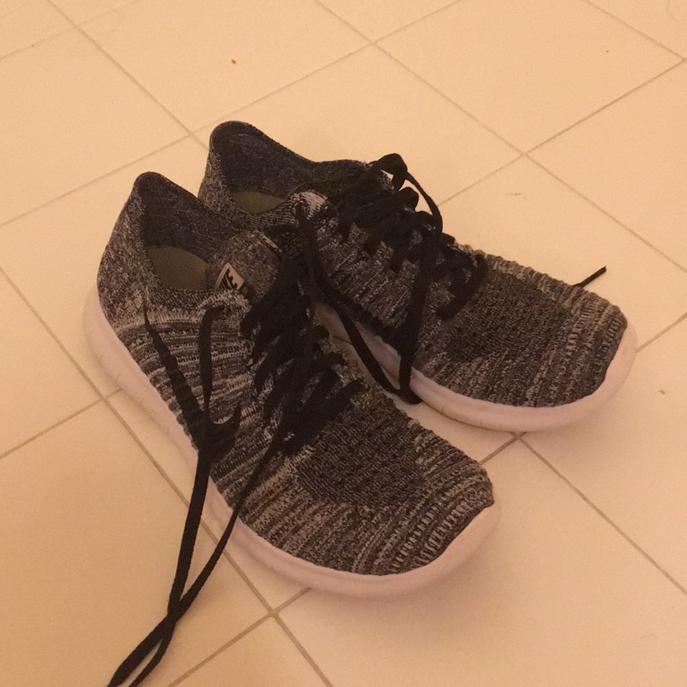 Nike Flyknit Sneakers